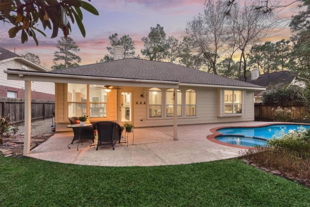 Lovely Woodlands Home W/Heated Pool And Spa! Spring Exterior photo